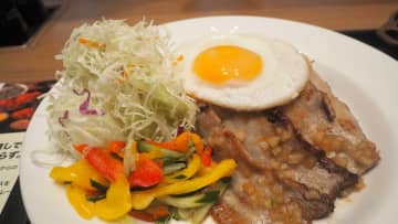 【松屋】ベトナムの国民食をアレンジした「コムタム風ポークライス」が登場　大使館お墨付きのヌクマムソースと豚肉のハーモニーでご飯が止まらない！