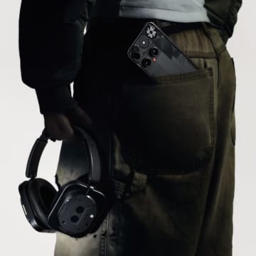 セットで使いたい Nothingの最新フラッグシップスマホとヘッドホン