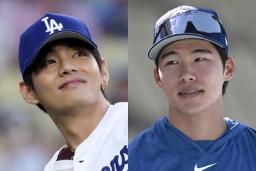「あなたに野球を教えてもらいたかった」ドジャー・スタジアムで始球式を務めたBTSのVさん、ドジャースのキム・ヘソンとビデオ通話「いつでも喜んで教えます」
