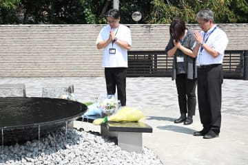 【津久井やまゆり園事件】月命日に現場で献花、100回目に…19人犠牲の殺傷事件「後世に伝える」