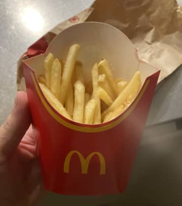 これ、本当にLサイズ？マックフライポテトの量に利用客が疑問の声、交換後も同じだったと投稿が話題に