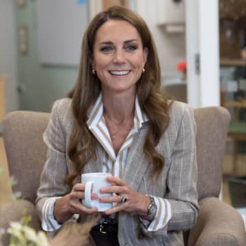 キャサリン皇太子妃、髪色をブルネットからブロンドにトーンアップ