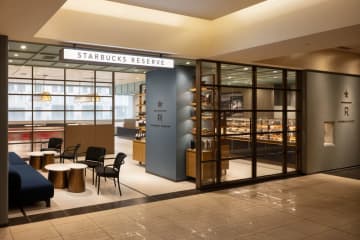 「スターバックス リザーブ カフェ」1号店、新宿マルイにオープン。ラテとコルネッティを楽しむカフェベーカリー