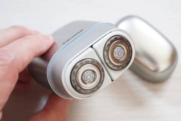 【家電レビュー】夕方ヒゲ気になる人に　フィリップスの持ち運べるシェーバーは深剃りも抜群!