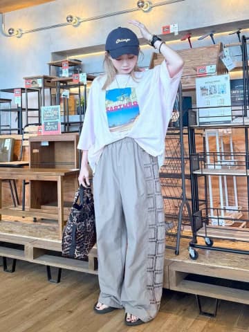 【niko and ...】「キャップ ＝ メンズっぽい」が変わる！ 程よく女性らしい「おしゃれコーデ」