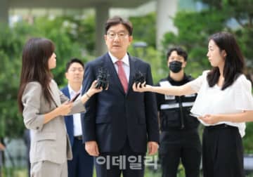「統一教会疑惑」権性東議員、特別検察官チームに出頭…「私は潔白」＝韓国