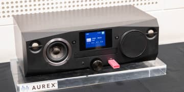 AUREX、CD／FMラジオ再生対応の“気軽に高音質を楽しめる”一体型コンポ「AX-XSS100」