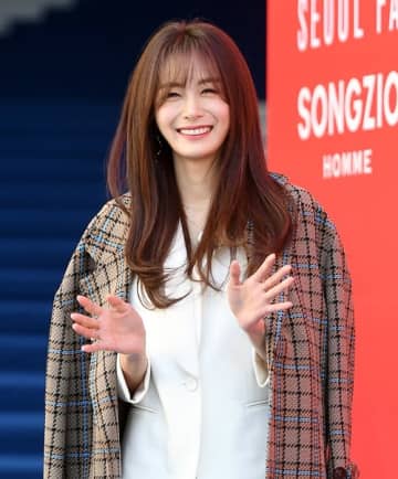 BTS・JIMINとの“熱愛匂わせ”SNS投稿の女優、専属契約報道を事務所が否定「事実無根」