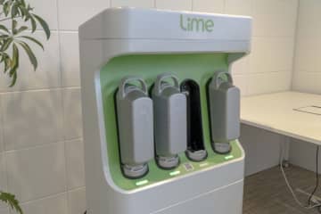 Lime、利用者がバッテリー交換できるステーション　国内初