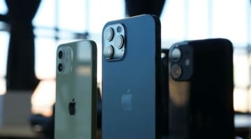 次期「折りたたみiPhone」、カメラの数が判明？