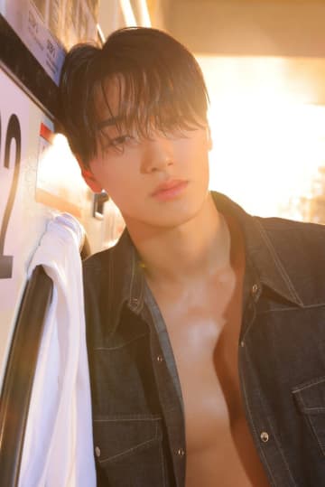 「ATEEZ」サン、「BOYS ll PLANET」の3人目のマスターに…2次生存者発表式を担当