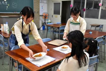 土浦日大高　教室で「こども食堂」　月1回　生徒、カレー提供　茨城