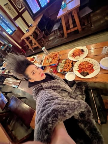 2NE1のDARA、まるで「ドラゴンボール」のベジータ！？衝撃ヘアのまま打ち上げへ