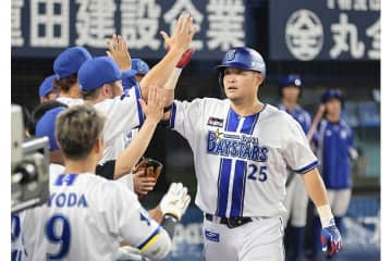 ハマスタ試合後の光景に目を疑うファン「なんで？」「夢じゃないんだ」　4分10秒間の演出が大好評