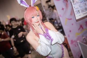 【コスプレ】スラリと伸びたストッキングの美脚で魅せる！「ガンダムSEED」ラクスのバニーガールが可愛すぎた【写真9枚】