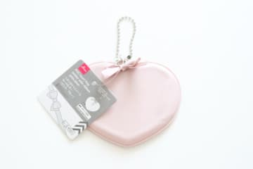 ダイソーさん100円はありがたい！存在感があるから目印にも！嬉しい機能付きのキーホルダー