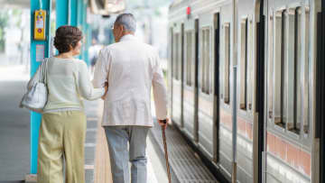 「持ち家なんていらなかった…」70代夫婦が〈4LDKの家〉を捨て〈市営住宅の1K〉へ。住宅ローン完済後に直面した落とし穴