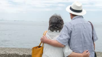 やっぱ無理…「年金月25万円」「貯金2,000万円」旅好きな60代夫婦が東南アジア「チェンマイ」に移住を決意→“わずか1ヵ月”で帰国したまさかの理由【FPの助言】