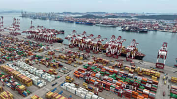 中国山東省青島港、SCO加盟国向け貨物量と航路数が拡大