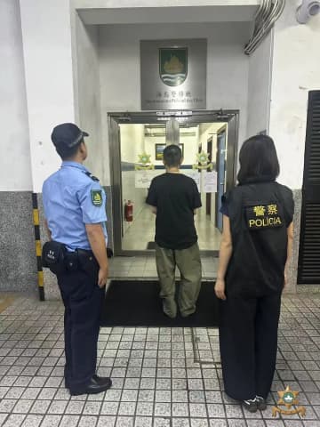 マカオ、IR併設バーでピアノ演奏中の女性に抱きつき胸触る…50代の女逮捕
