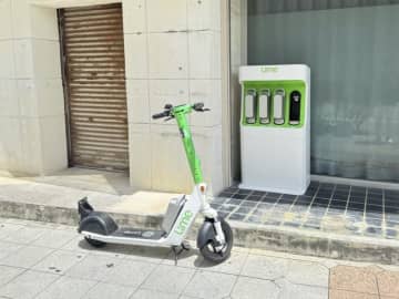 電動キックボード、利用者自らバッテリーを交換可能に　その報酬とは　LUUP競合が開始