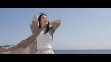 手嶌葵「風につつまれて」MVに出演している女性は?