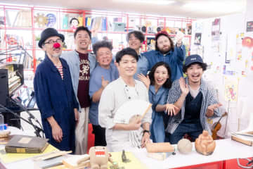 森山直太朗がNHKのオフィスでライブ　名曲の数々をオリジナルアレンジで披露『tiny desk concerts JAPAN』