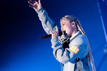AI、IGアリーナ音楽ライブこけら落とし公演で25周年を祝う　PUSHIM、DABO、AK-69ら盟友と共演
