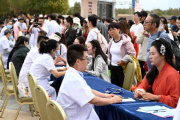 敦煌で中医薬文化の普及イベント　中国甘粛省