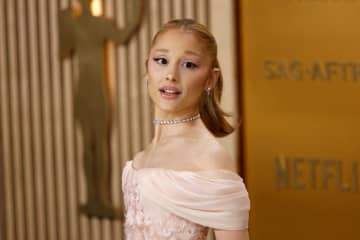 アリアナ・グランデ、意味深な動画を投稿「来年会いましょう」