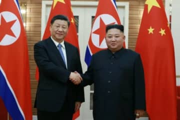 北朝鮮メディア「金総書記が中国の戦勝節に出席」…初の多国間外交「デビュー」
