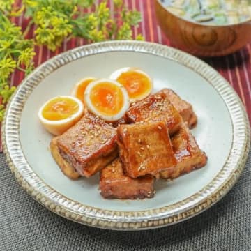 【もう厚揚げしか勝たん】みそ・チーズ・豚巻きで無限ループ！鬼ウマ厚揚げレシピ3選♡