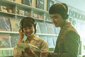ド・ギョンス×ウォン・ジナが紡ぐ“想定外”のラブストーリー『シークレット・メロディ』本予告映像解禁！