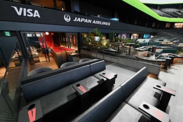 JAL、お台場の新施設「TOYOTA ARENA TOKYO」に特別席と専用ラウンジ　マイルでチケット交換も