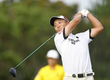 稲森佑貴が64で首位発進　男子ゴルフ第1日