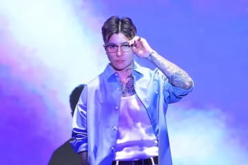 元「レぺゼン」ＤＪふぉい　エリートモデルに交じってランウェイ歩く