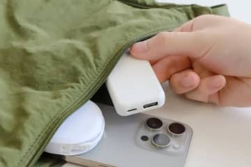 オウルテック史上最薄/最軽量級のAC充電器
