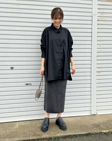 タイトスカート×シャツインしないコーデを攻略！ こなれ見えする大人の着こなし術