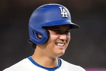 大谷翔平の初勝利を支えた“影の立役者”　中継映像が捉えた行動「まさにプロ」