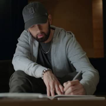 エミネム、ドキュメンタリー作『STANS』 の配信開始に向けて幻の楽曲を初公開