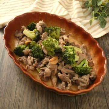メイン材料2つ！「豚肉とブロッコリーのにんにくポン酢炒め」