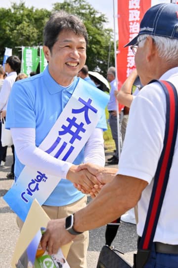 《連載:候補者走る　’25茨城県知事選》(上)　大井川和彦氏(61)　無所属　現　「潜在力開花」へ継続を　人口減少の危機感あらわ