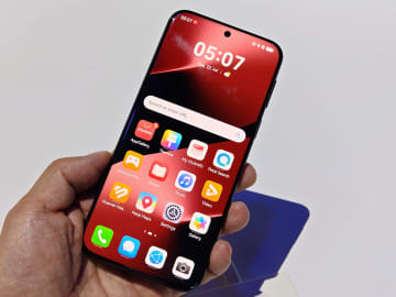まるで魔法の望遠カメラ？  ファーウェイの最新スマホ『Pura 80 Ultra』のカメラは異次元級