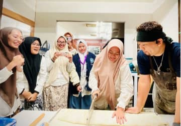 インバウンド、観光地ではない地方の小さな“普通の街”を散策する1名～数名のツアーがじわり人気の理由