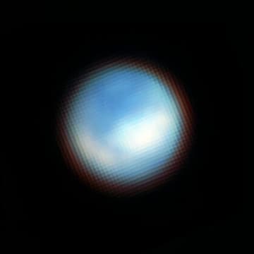 ウェッブ宇宙望遠鏡がとらえた木星の衛星「エウロパ」