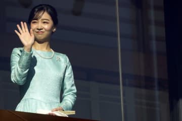 佳子さま着用"5500円"のアクセサリーはどこのもの？大阪・関西万博での着こなしに反響