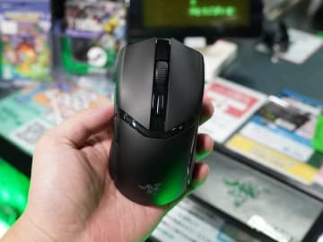 右利きゲーマー専用マウス「Razer Cobra HyperSpeed」が発売、重量は約62g