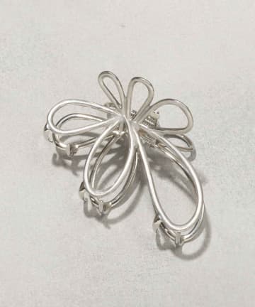 【3COINSの165円】が衝撃！ 在庫があるゲットしておきたい「ヘアクリップ」