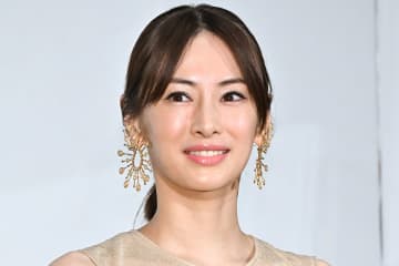 北川景子、まさかの髪型で食事に「おでこが可愛すぎる～」「普通の人なら確実に爆笑写真」