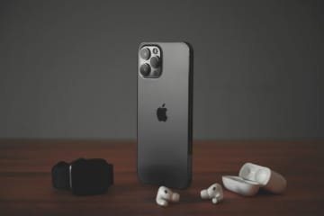 次期「iPhone 17 Pro」でリバース充電が復活？